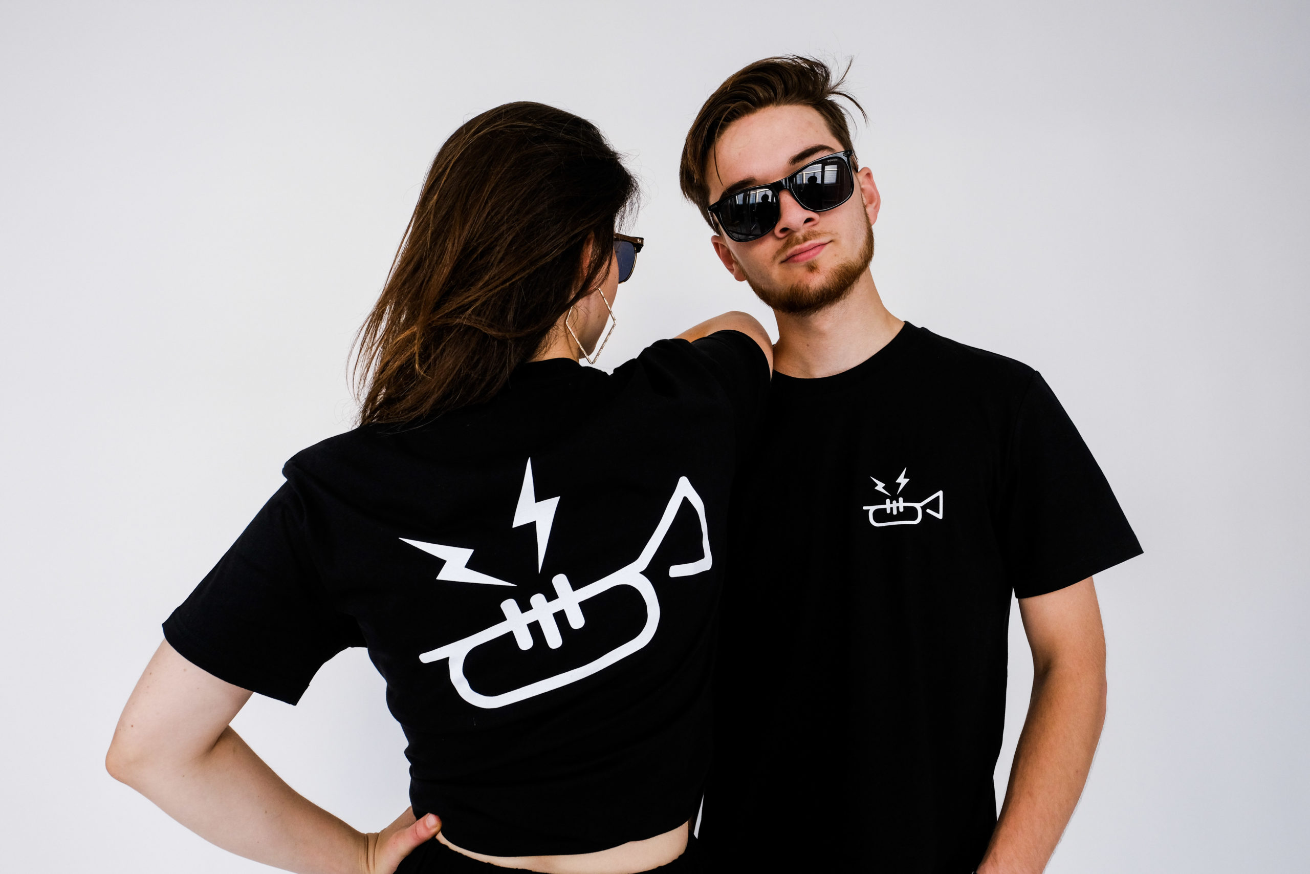 shirt back and front (size M)